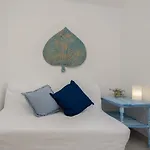 Sunny - 5min To The By Lovelystay البوفيرا