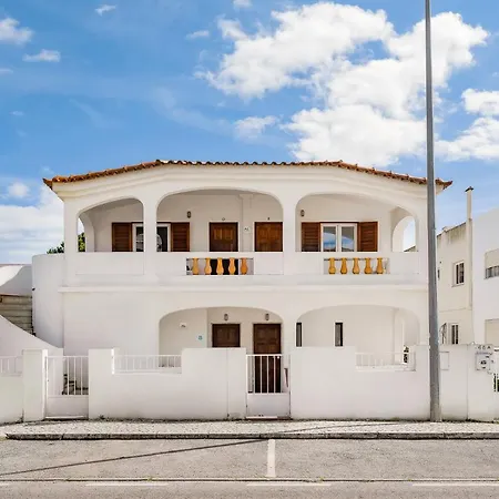 Sunny - 5min To The By Lovelystay *