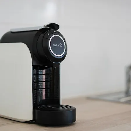 Sunny - 5min To The By Lovelystay شقة *