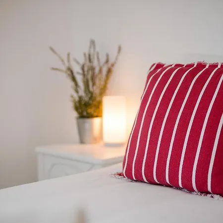 Sunny - 5min To The By Lovelystay شقة البوفيرا